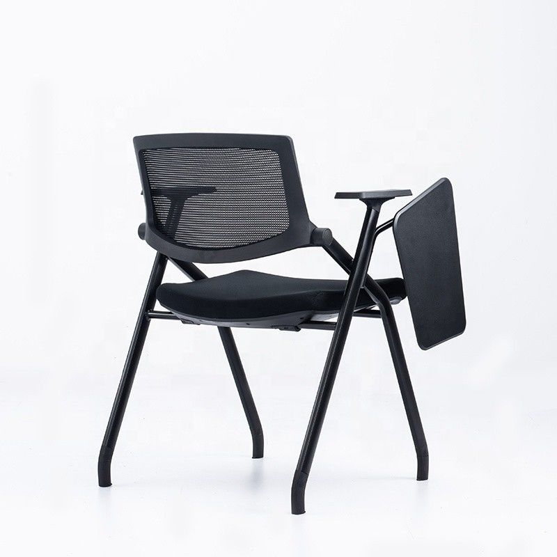 Silla de entrenamiento de malla de oficina plegable de función completa con una almohadilla de escritura para estudiantes