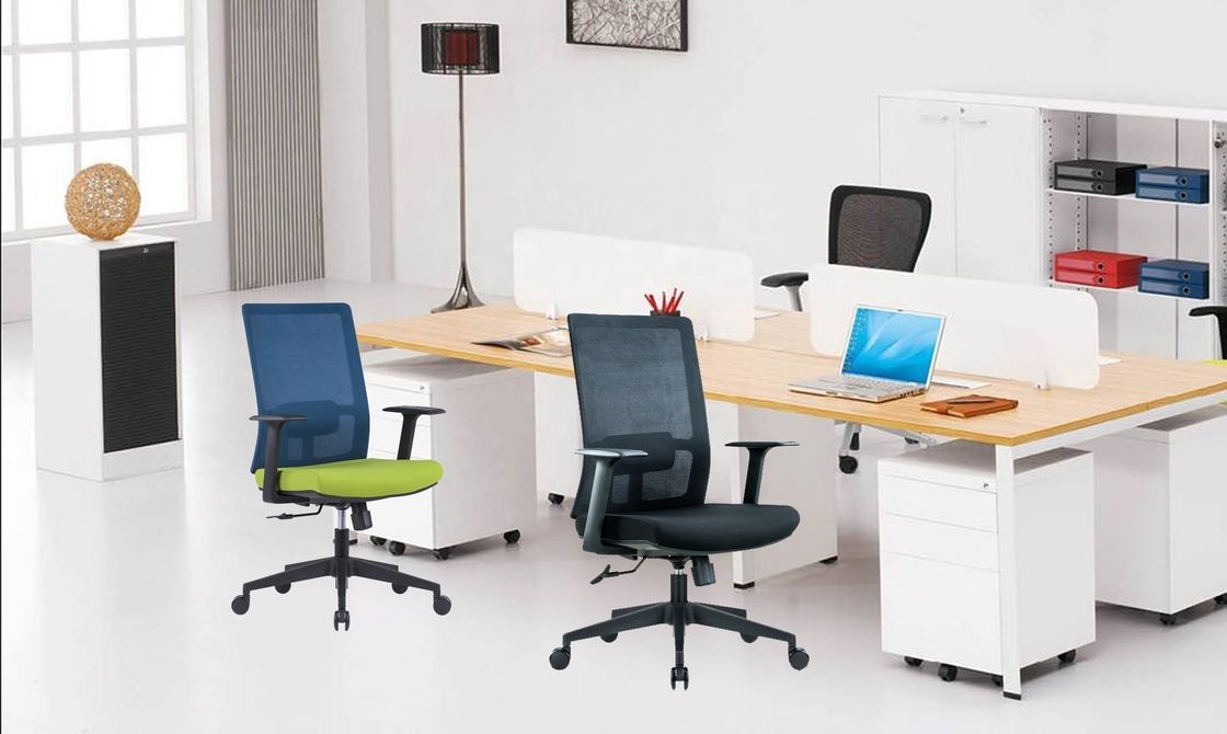 Silla de oficina de malla negra ergonómica soporte lumbar 2D para asientos de oficina cómodos