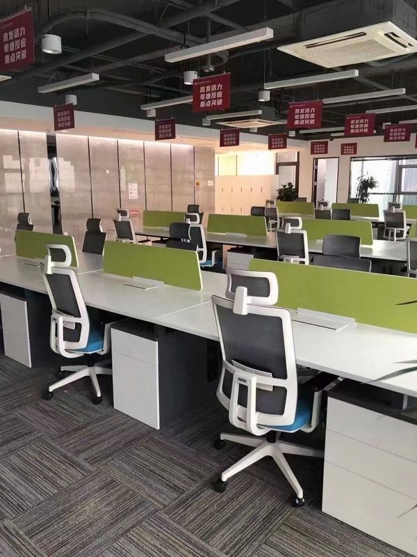 Silla de malla giratoria negra ergonómica de altura ajustable con apoyo para la espalda y la cabeza OEM ODM