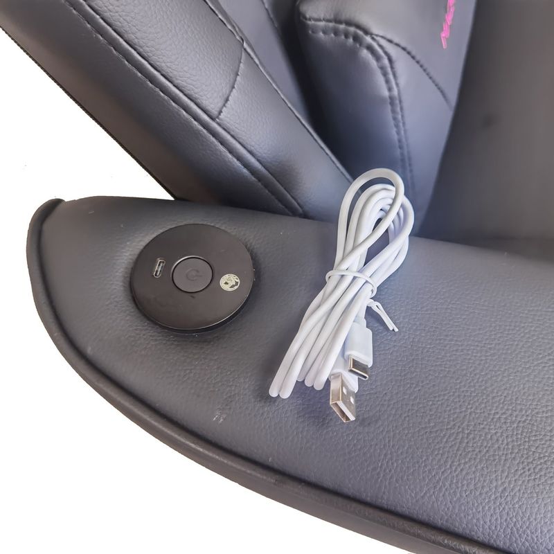 Silla de juegos de oficina con soporte para tazas y altavoces Bluetooth en cuero PU de estilo de carreras
